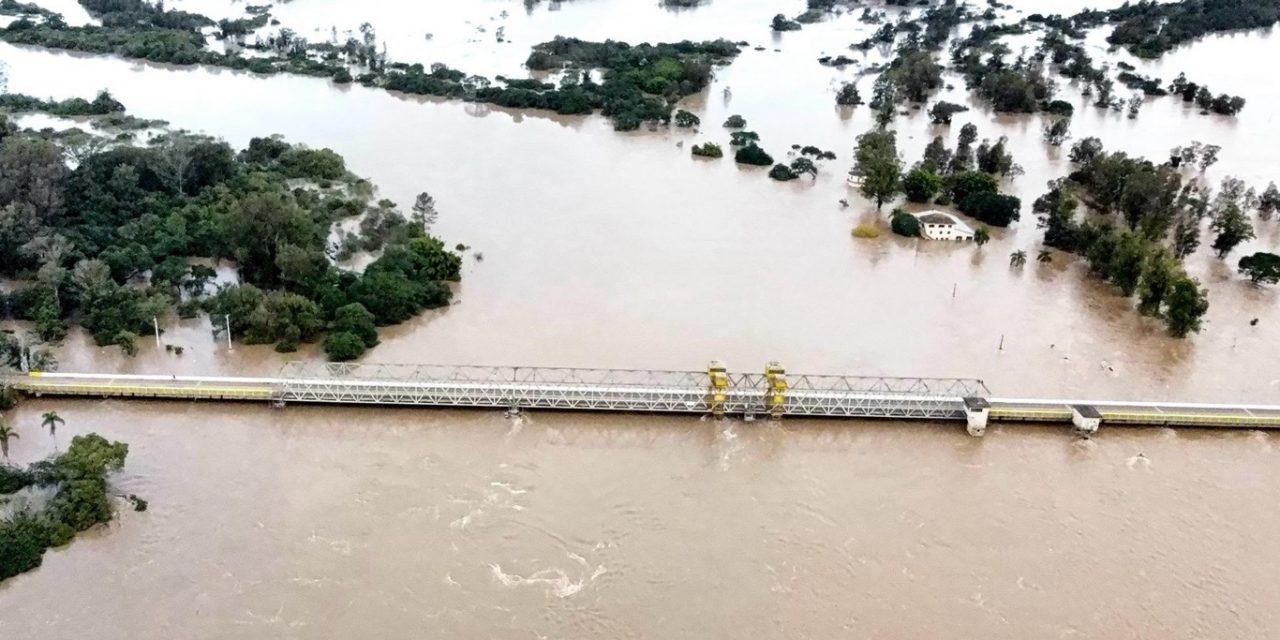 <span class="entry-title-primary">Enchente no Centro do Rio Grande do Sul é uma das maiores da história</span> <h2 class="entry-subtitle">Nível do Rio Jacuí em Cachoeira do Sul atinge marcas somente observadas antes nas enchentes de maio de 1941 e maio de 2024 </h2>