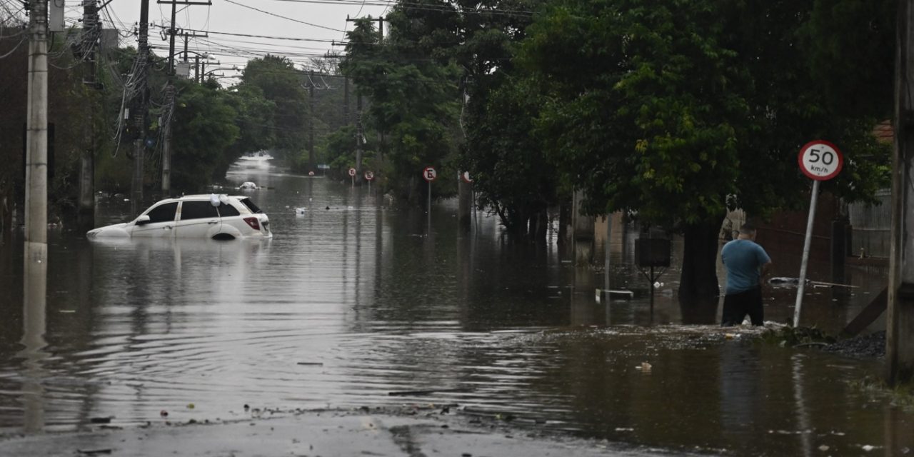 <span class="entry-title-primary">Chuva não dá trégua e situação piora a cada hora na Grande Porto Alegre</span> <h2 class="entry-subtitle">Chuva forte quase incessante desde ontem à noite traz muitos pontos de alagamentos em Porto Alegre e região metropolitana </h2>