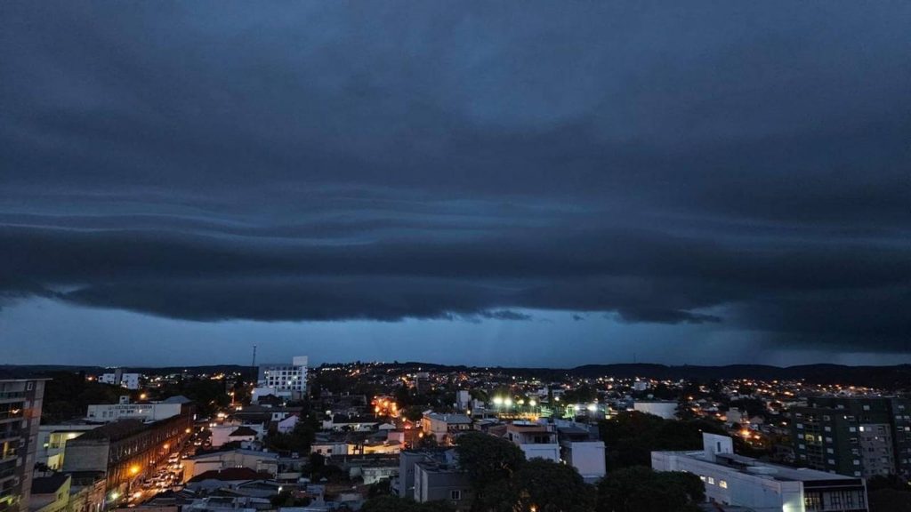 Alerta: chuva e tempestades ganham força no Rio Grande do Sul