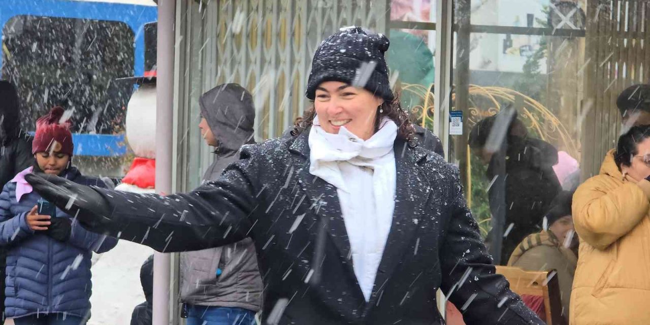 <span class="entry-title-primary">Inverno pode trazer novas fortes ondas de frio e neve?</span> <h2 class="entry-subtitle">Qual a possibilidade de voltar a ter um evento de neve como do fim de maio durante o inverno? Nossa meteorologistas Estael Sias analisa o cenário para a estação fria. </h2>