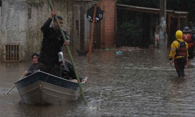 Semana de alto risco com chuva excessiva, inundações e cheias de rios