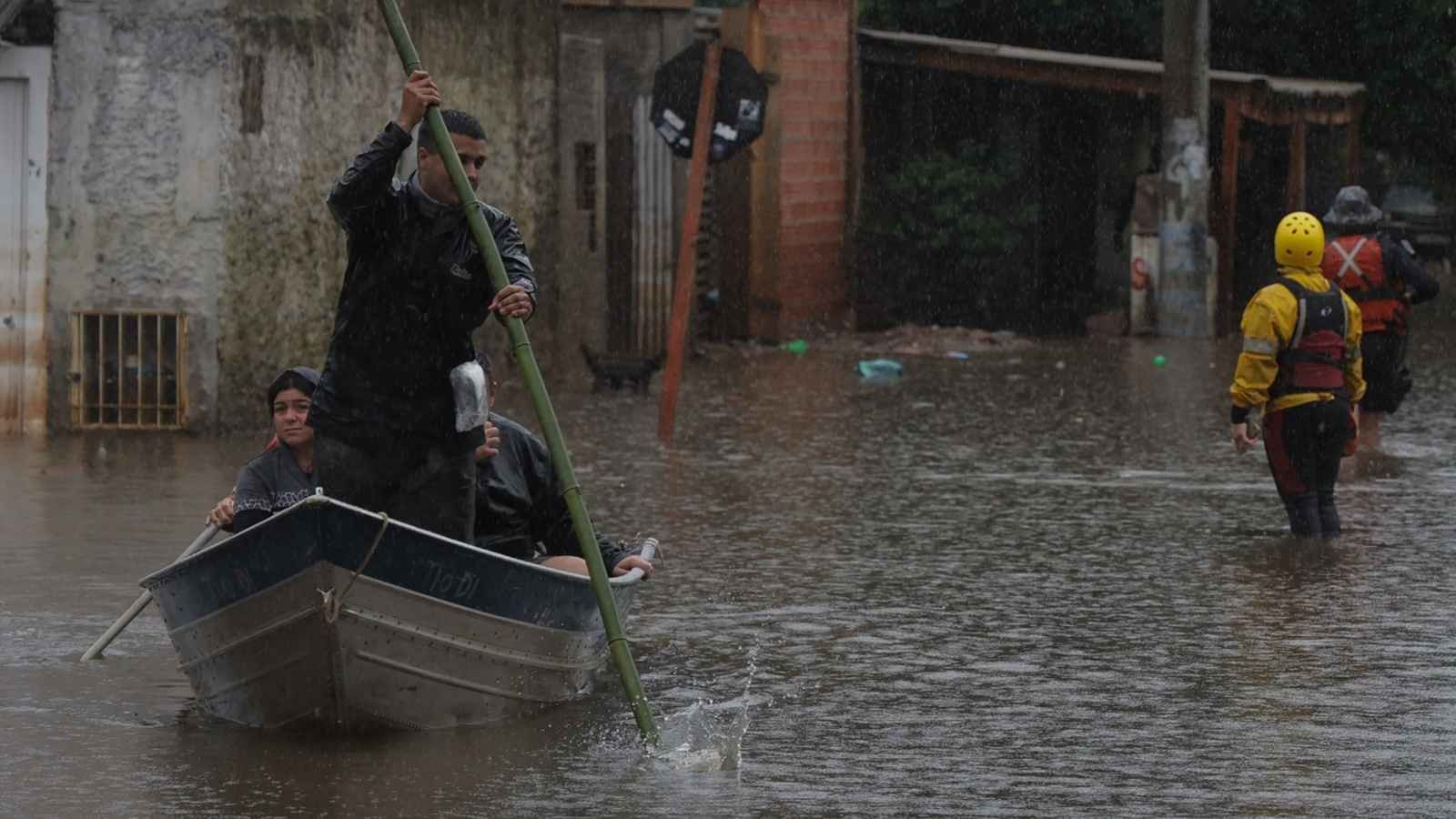 Foto mostra enchente por chuva excessiva