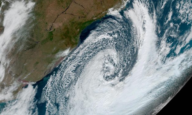 Satélite registra enorme ciclone que impactou o Sul e Sudeste do Brasil