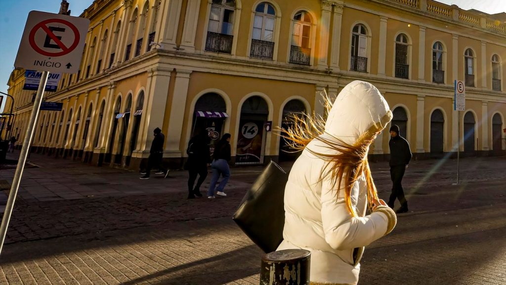 Rio Grande do Sul tem tarde de frio incomum com até 2ºC