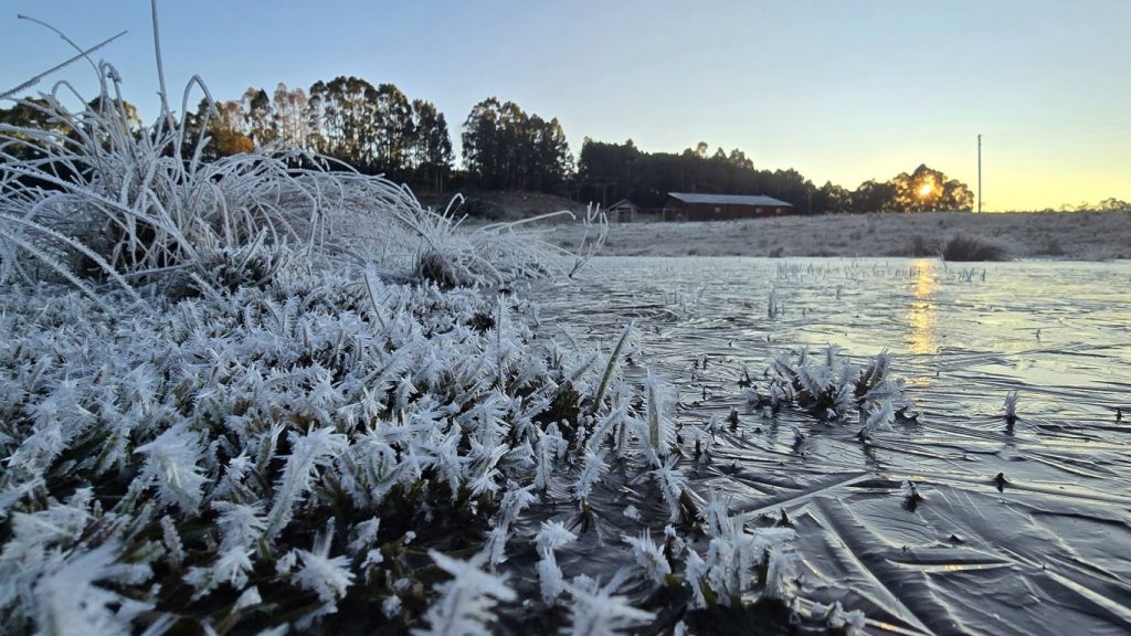 Imagens mostram como ficou a região do Sul do Brasil que registrou -10ºC