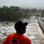 Chuva extrema deixa dezenas de mortos e desaparecidos nos EUA