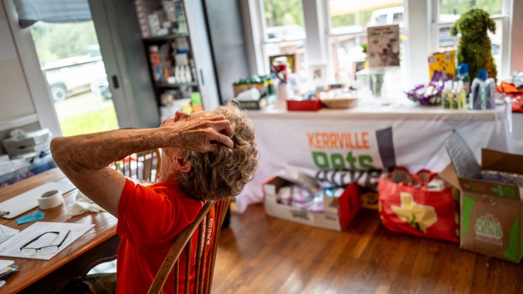 Como os desaparecidos na enchente do Texas foram de 160 para 3?