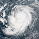 Erin tem intensificação explosiva e vira furacão monstro de categoria 5