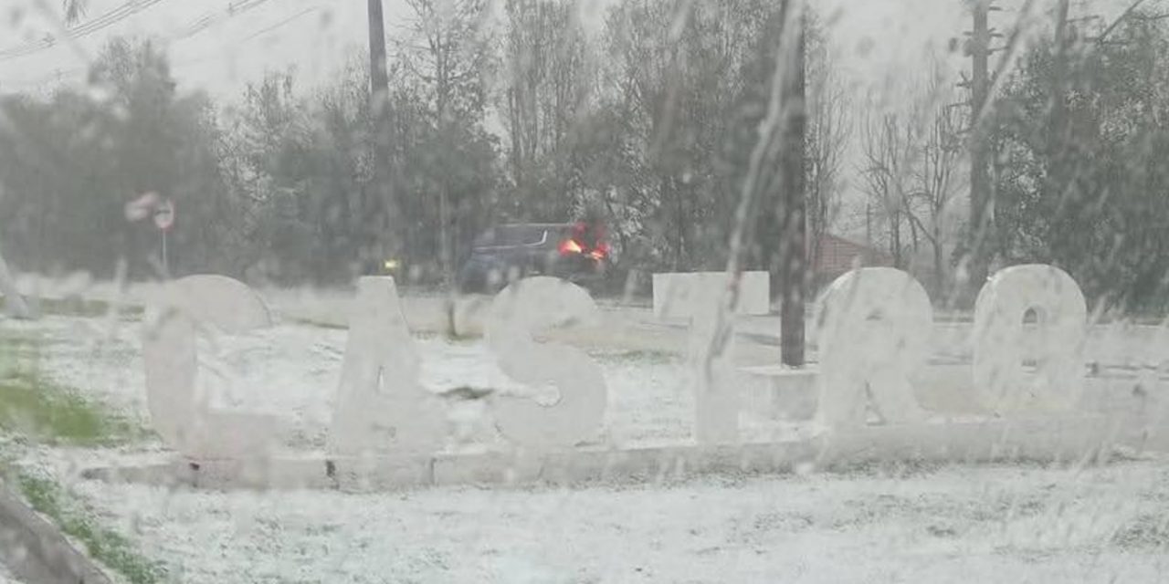 <span class="entry-title-primary">Tempestade de granizo por baixa segregada cobre de gelo cidade do Paraná</span> <h2 class="entry-subtitle">Tempestade com grande quantidade de granizo hoje de manhã no Paraná cobriu a cidade de Castro com camadas de gelo </h2>