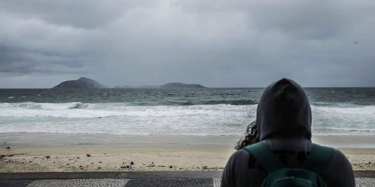<span class="entry-title-primary">Frente fria muda o tempo em São Paulo e Rio de Janeiro</span> <h2 class="entry-subtitle">Frente fria que avança pelo mar muda o tempo no Leste de São Paulo e no Rio de Janeiro com nuvens, chuva e temperatura menor </h2>