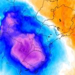 Frente fria avança pelo Centro-Sul do Brasil e massa de ar frio ganha força