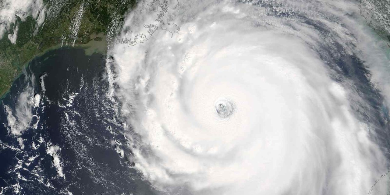 <span class="entry-title-primary">Furacão, ciclone e tornado: o fim de agosto que não sai da memória</span> <h2 class="entry-subtitle">Últimos dias de agosto de 2005 tiveram o pior ciclone da história uruguaia, arrasador tornado no Rio Grande do Sul e a catástrofe do furacão Katrina nos Estados Unidos </h2>