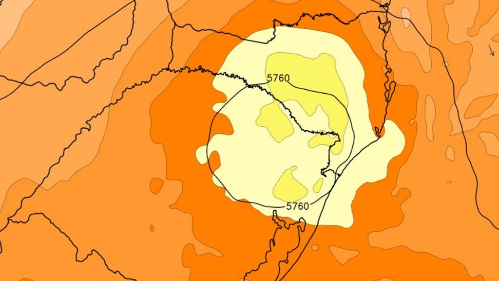 Baixa segregada no Sul do Brasil pode trazer chuva forte e granizo