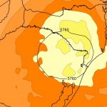 Baixa segregada no Sul do Brasil pode trazer chuva forte e granizo