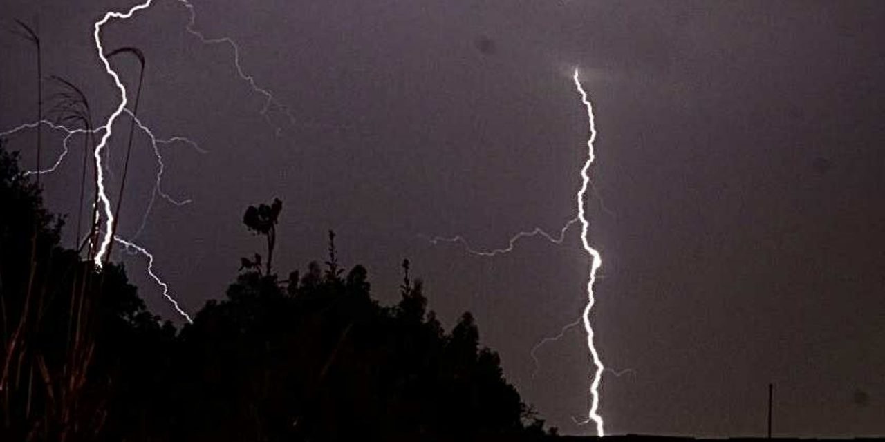 <span class="entry-title-primary">Tempestades vão continuar com frente quente em dia de tempo severo</span> <h2 class="entry-subtitle">Tempestades vão prosseguir no Rio Grande do Sul ao longo desta sexta após uma madrugada de muito granizo e raios </h2>