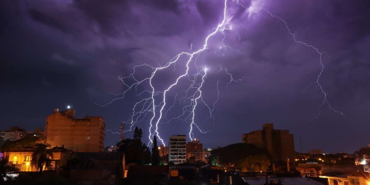 <span class="entry-title-primary">Semana terá dois episódios de forte instabilidade com temporais</span> <h2 class="entry-subtitle">Semana que começa será marcada por tempo severo com dois episódios de instabilidade que trarão temporais </h2>