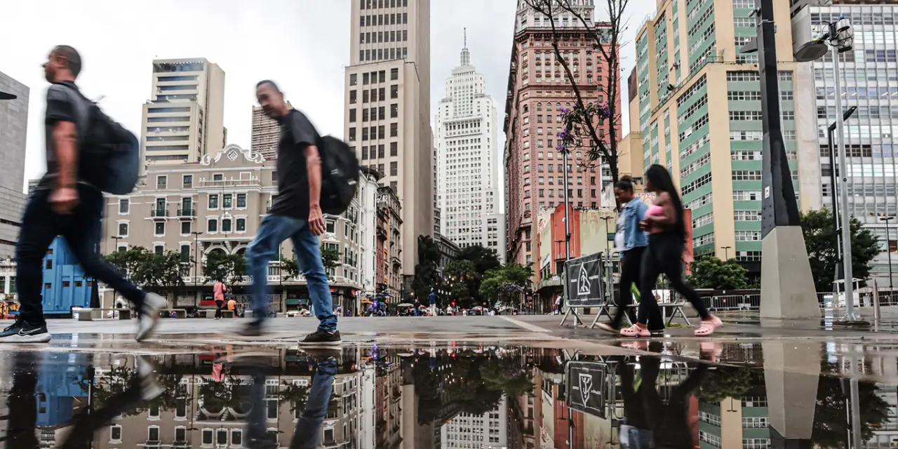 <span class="entry-title-primary">Frente fria em São Paulo mudará o tempo com chuva e frio</span> <h2 class="entry-subtitle">Frente fria muda o tempo na cidade de São Paulo entre esta sexta e o sábado com chuva e queda de temperatura </h2>