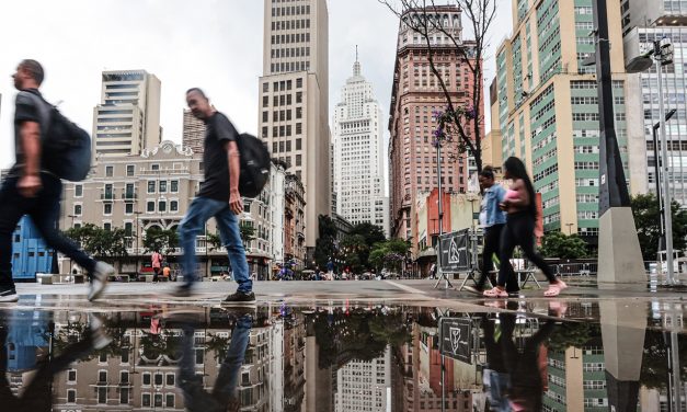 Frente fria em São Paulo mudará o tempo com chuva e frio