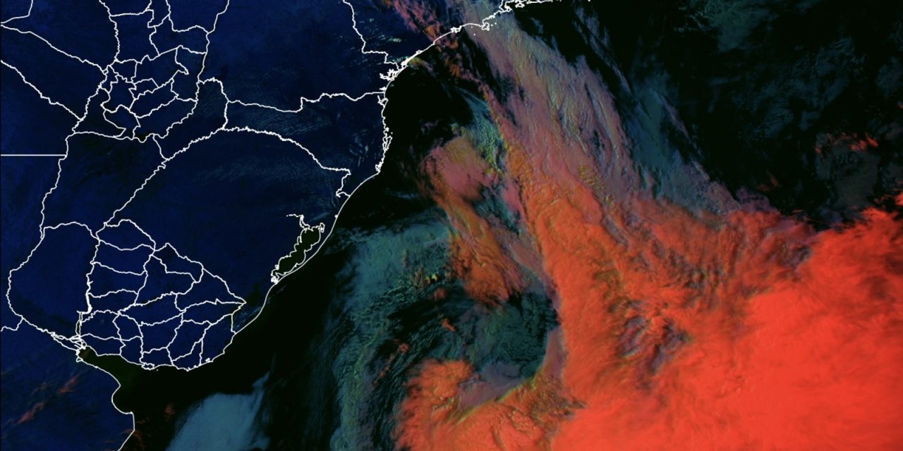 <span  se afasta após trazer vento acima de 100 km/h</span> <h2  extratropical se afasta do continente depois de provocar vento de 103 km/h hoje no Rio Grande do Sul </h2>