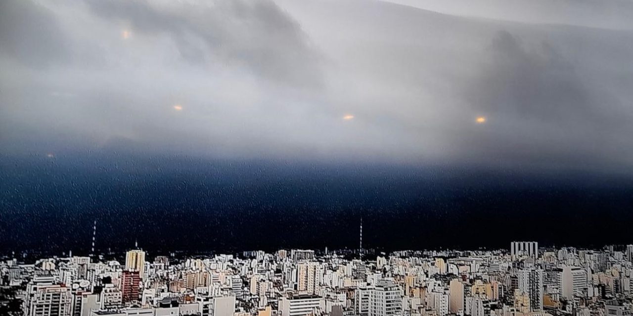 <span class="entry-title-primary">Temporais que chegarão ao Sul do Brasil já atingem Buenos Aires</span> <h2 class="entry-subtitle">Buenos Aires e o Uruguai já enfrentam temporais com instabilidade que avança para o Sul do Brasil no fim de semana </h2>