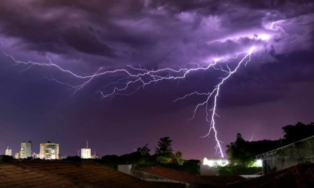 Quais regiões podem ter chuva forte e temporais nesta terça-feira