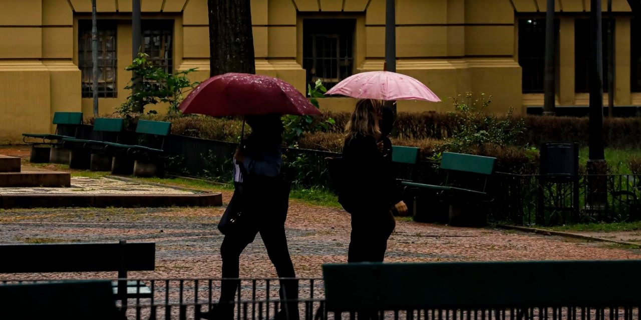 <span class="entry-title-primary">Tempo melhora após chuva acima de 50 mm em várias regiões</span> <h2 class="entry-subtitle">Chuva começa a se afastar do estado e centro de alta pressão começa a ingressar pelo Oeste com a melhora do tempo </h2>