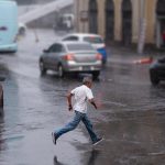 Chuva forte e novos vendavais no dia que marca o começo da primavera