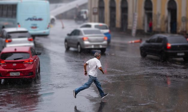 Chuva forte e novos vendavais no dia que marca o começo da primavera