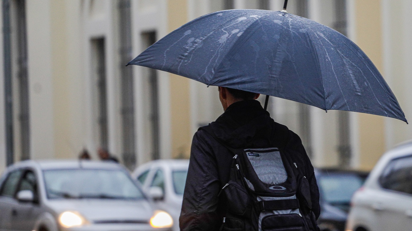 <span class="entry-title-primary">Semana que começou com tempestades severas termina com chuva</span> <h2 class="entry-subtitle">Semana termina com mudança do tempo no Rio Grande do Sul que traz chuva em diversas regiões gaúchas neste sábado</h2>