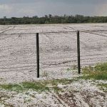 Granizo deixa paisagem branca no interior gaúcho na chegada do ar frio