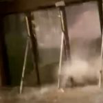 Vídeo dramático mostra mar invadindo hotel na China em supertufão