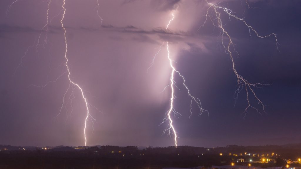 Como será o clima em outubro: vem aí outro mês de muitos extremos