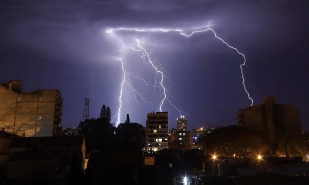 Segunda metade do mês terá aumento da chuva, temporais, calor e frio