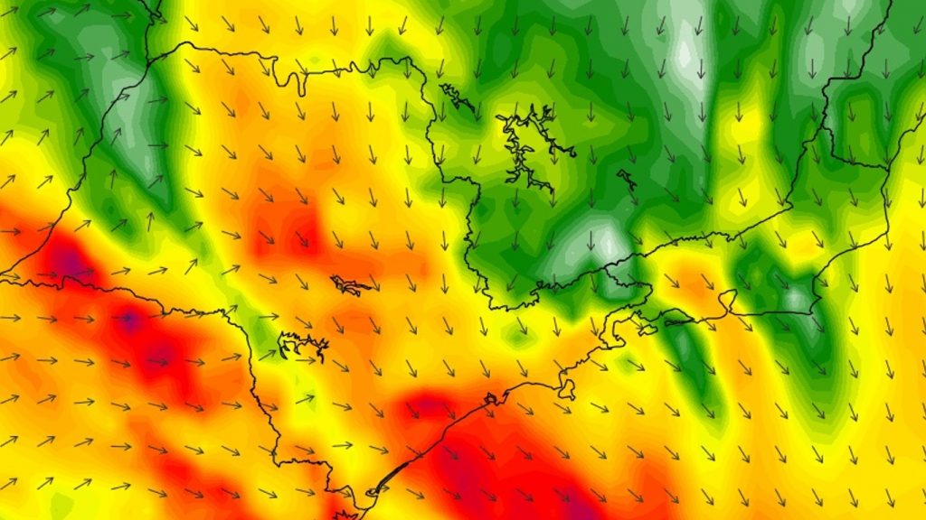 Rio de Janeiro tem vento forte e calorão de manhã por pré-frontal