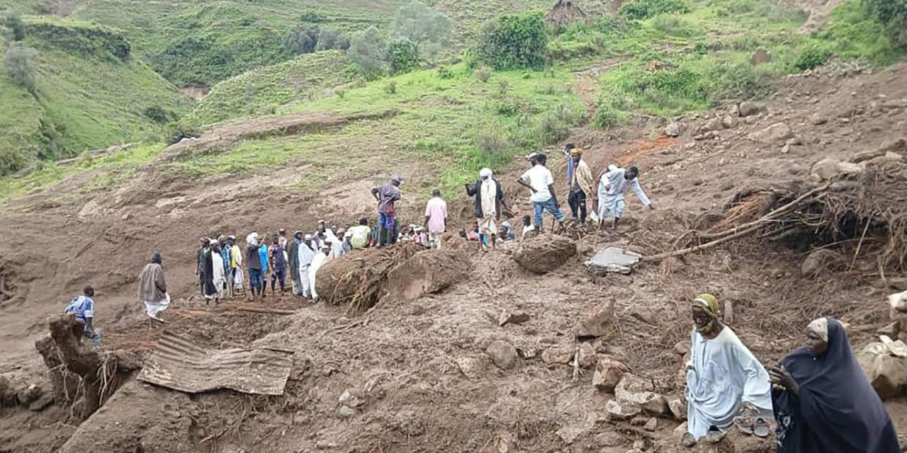 <span class="entry-title-primary">Chuva provoca deslizamento com mais de mil mortos na África</span> <h2 class="entry-subtitle">ONU confirma centenas de mortos e grupo rebelde afirma que mais de mil pessoas morreram em deslizamento no Sudão </h2>