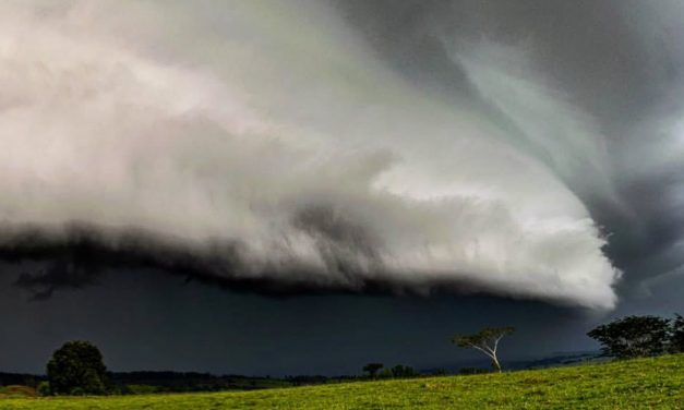 Onda de tempestades com risco até de tornados atingirá vários estados