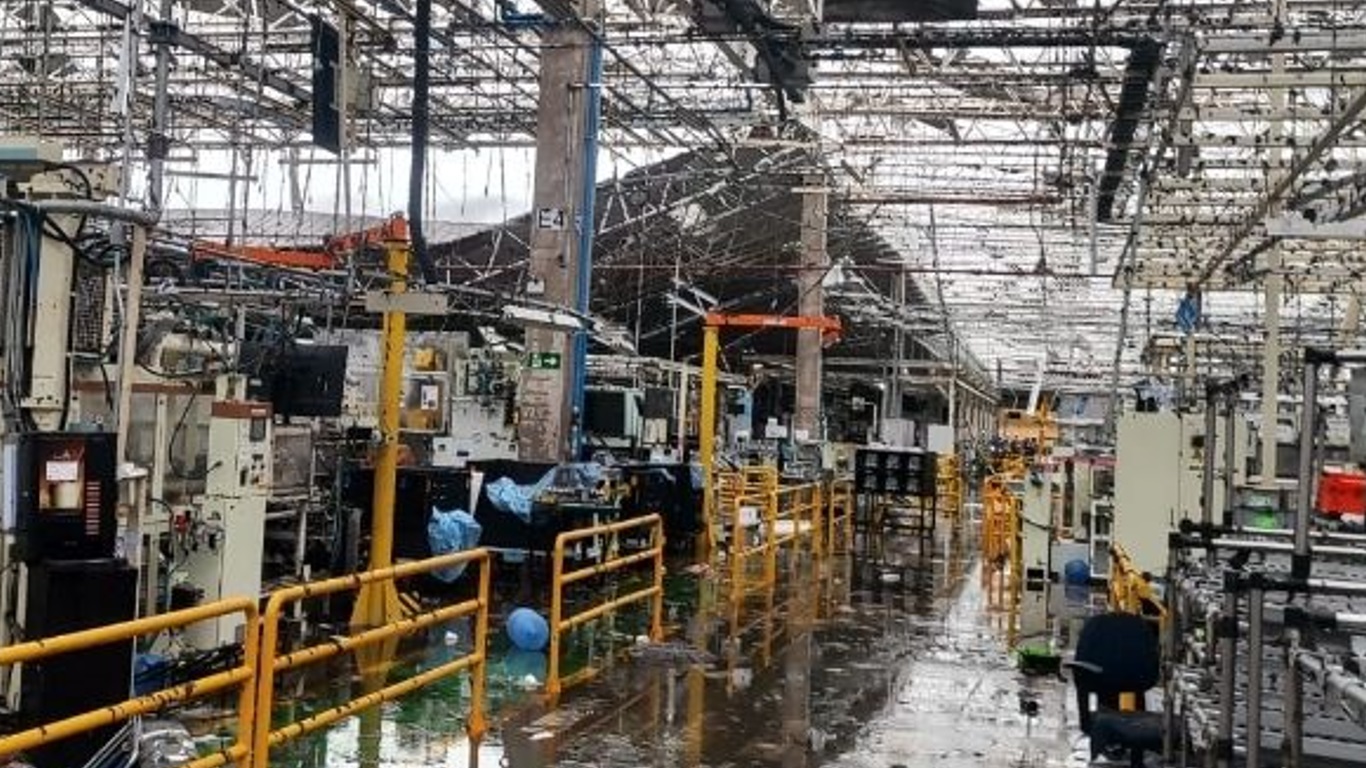 <span class="entry-title-primary">Violento vendaval destrói fábrica da Toyota em São Paulo; veja vídeo</span> <h2 class="entry-subtitle">Unidade de fabricação da montadora Toyota no município paulista de Porto Feliz foi arrasada por um vendaval </h2>