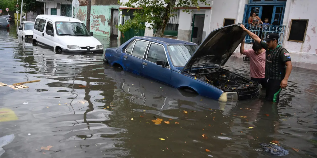 <span class="entry-title-primary">Chuva que inunda Buenos Aires é segunda maior em dia de outubro em 119 anos</span> <h2 class="entry-subtitle">Chuva com volumes extremos na cidade de Buenos Aires tem segundo maior acumulado diário em outubro em mais de um século </h2>