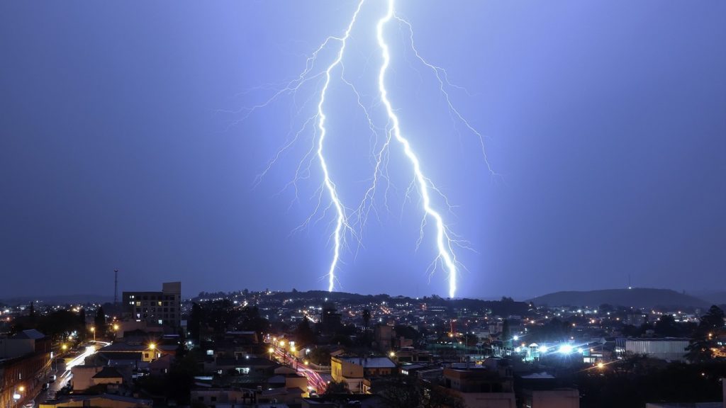 Alto risco de tempestades nas próximas horas após calor de quase 40ºC