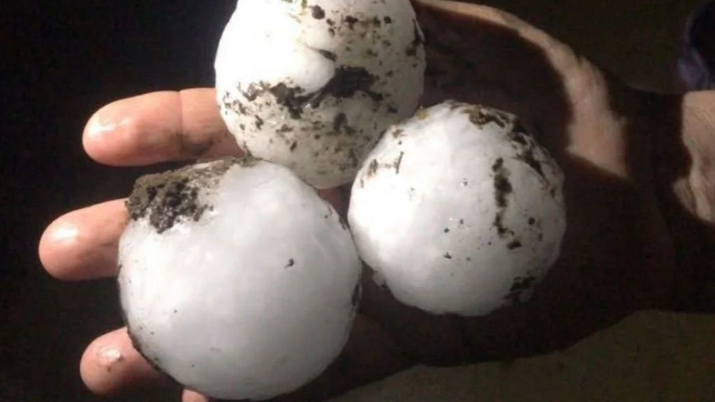 Frente fria traz granizo gigante na Argentina e vento de 152 km/h no Uruguai