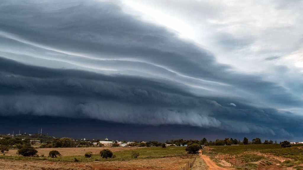 Chuva vai passar de 100 mm em pontos dos três estados do Sul