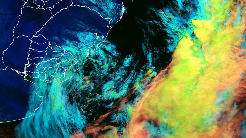 Ciclone extratropical trouxe rajadas de vento de até 90 km/h