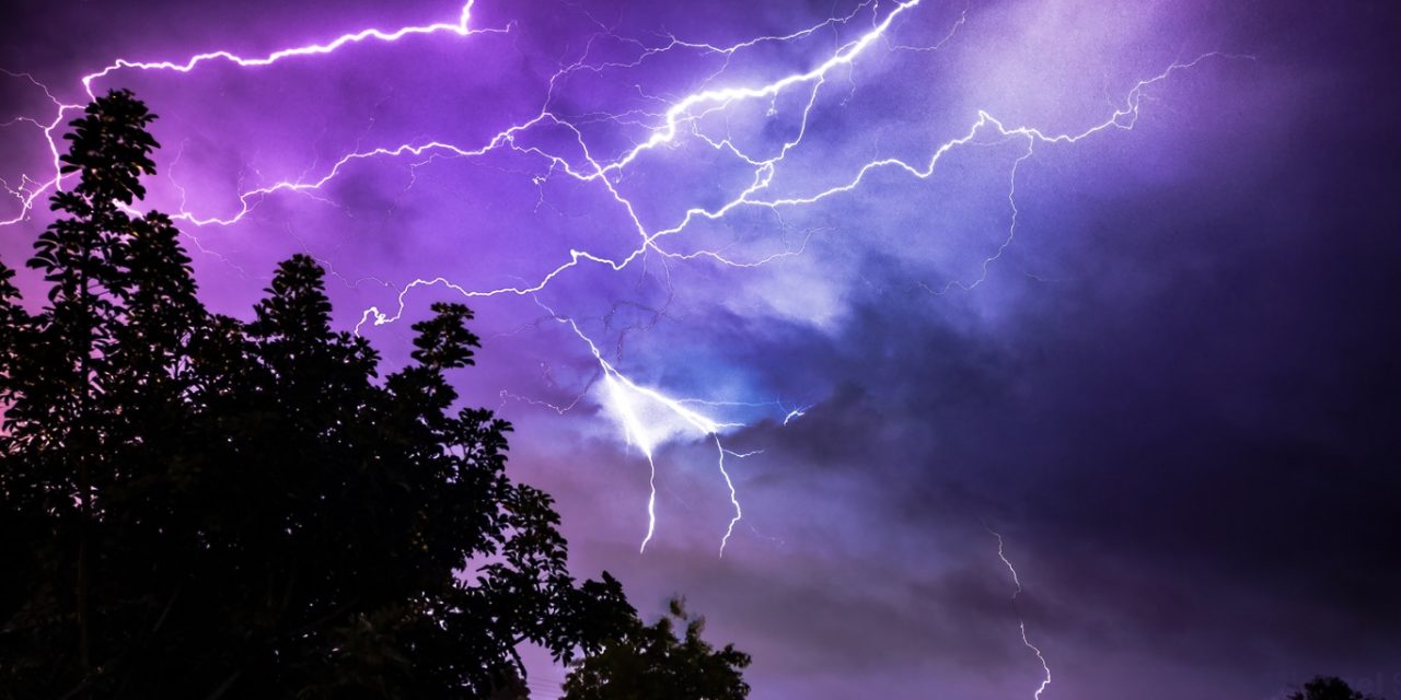 <span class="entry-title-primary">Frente fria vai mudar o tempo com chuva forte e temporais com vendavais</span> <h2 class="entry-subtitle">Frente fria vai mudar o tempo neste começo de semana com chuva e alto risco de temporais que devem trazer vendavais </h2>