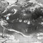 Frente fria se estende por 10 mil km entre o Brasil e o Sul da África