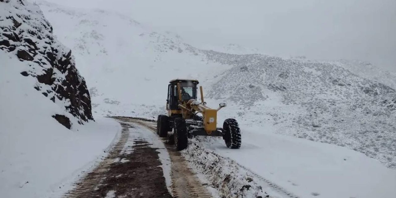 <span class="entry-title-primary">Grande massa de ar frio avança pelo interior da América do Sul com neve e gelo</span> <h2 class="entry-subtitle">Massa de ar frio avança com neve e gelo pela Argentina e ingressa no Brasil entre esta terça e quarta com queda de temperatura </h2>