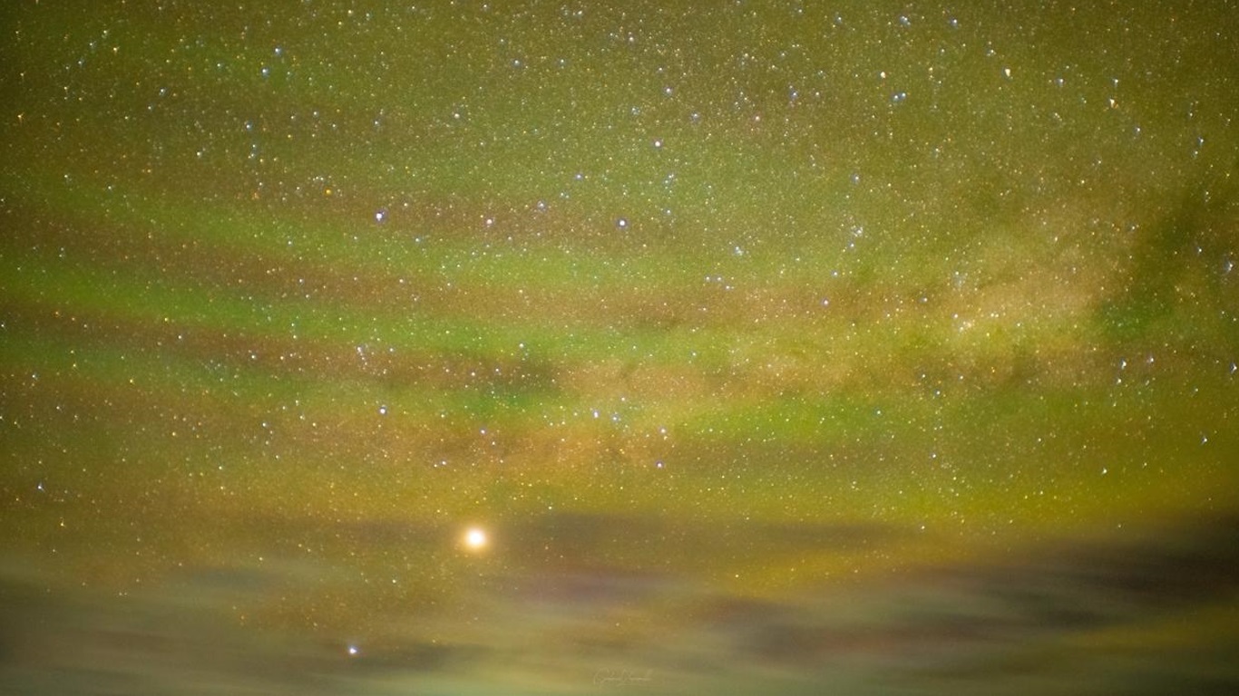 <span class="entry-title-primary">Fotógrafo faz raro registro no Brasil de ondas de gravidade em tempestade</span> <h2 class="entry-subtitle">Fotográfo especializado em astrofotografia consegiu captar em plena noite ondas de gravidade associadas a uma tempestade</h2>