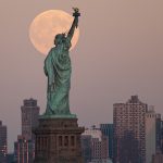 Que história é essa que a Terra terá uma segunda lua? Astrônimos explicam!