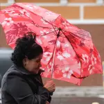 Porto Alegre terminará a semana com chuva, muito vento e frio