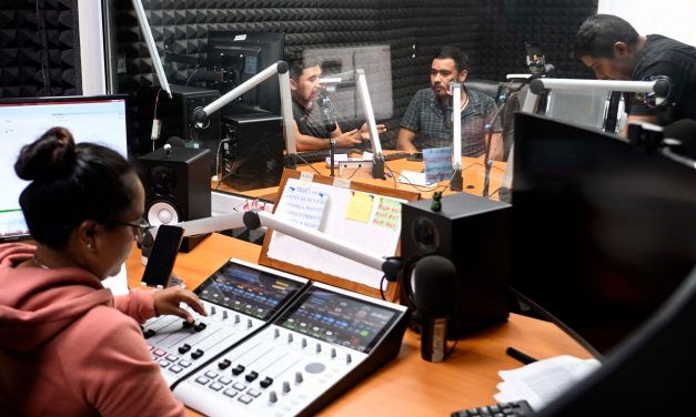 Como o rádio salvou vidas na enchente gaúcha e agora no desastre do México