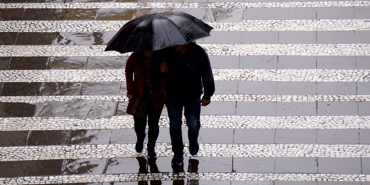 <span class="entry-title-primary">São Paulo ingressará em período de instabilidade com muitos dias de chuva</span> <h2 class="entry-subtitle">Frente fria que chega nesta segunda-feira dá a largada em período que terá alta frequência de chuva em São Paulo </h2>